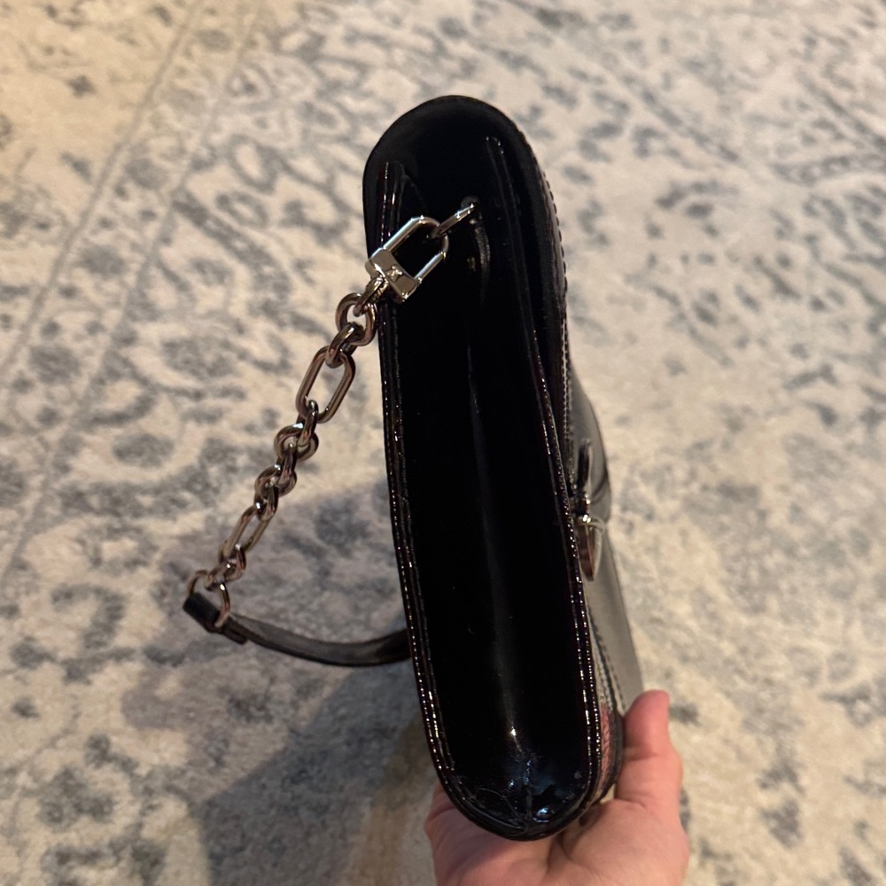 Louis Vuitton Black Authentic Women's Handbag - Picture 2 of 14